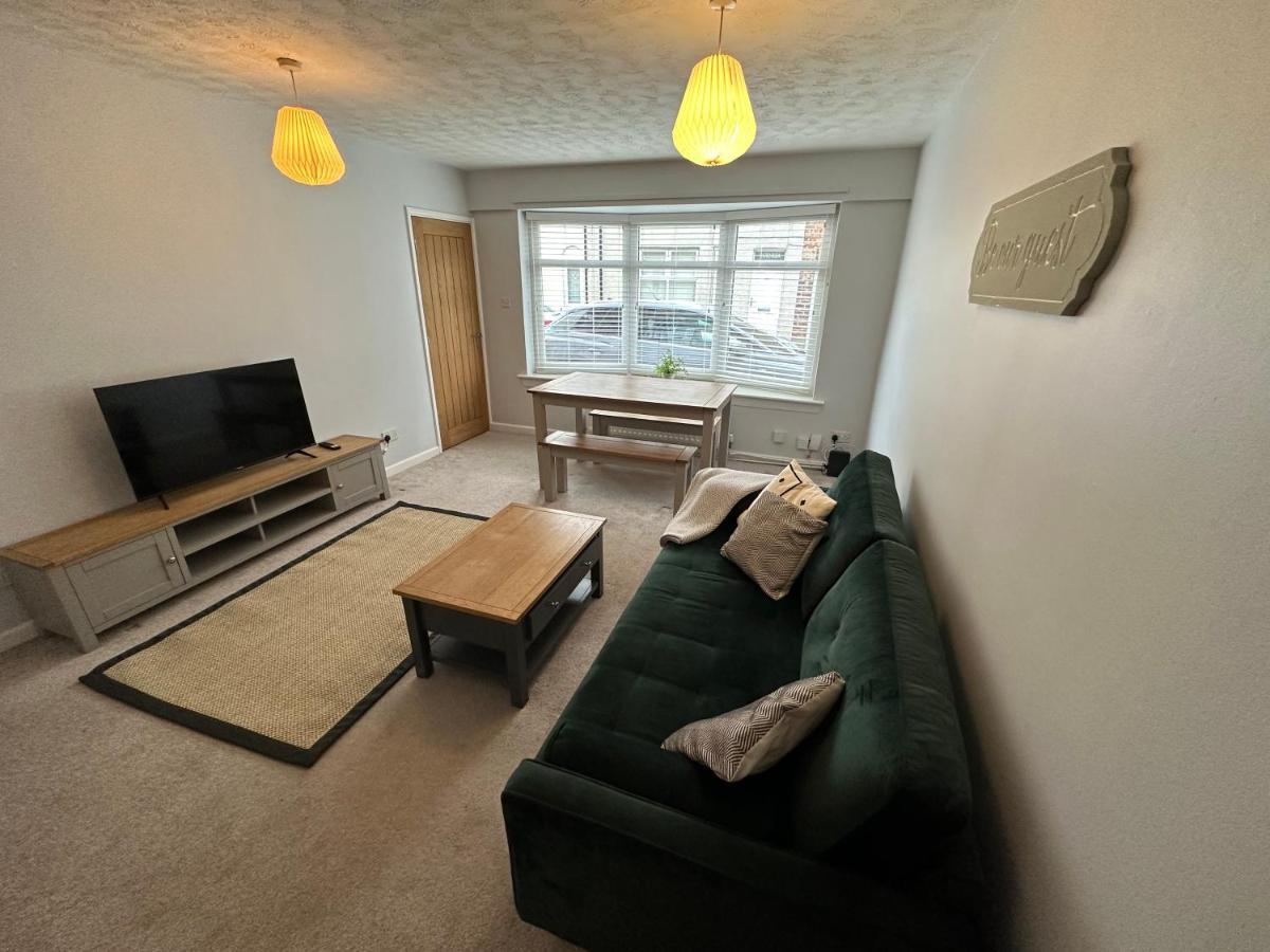 Cosy, 2 Bedroom Cottage In Guisborough Town Centre Екстер'єр фото