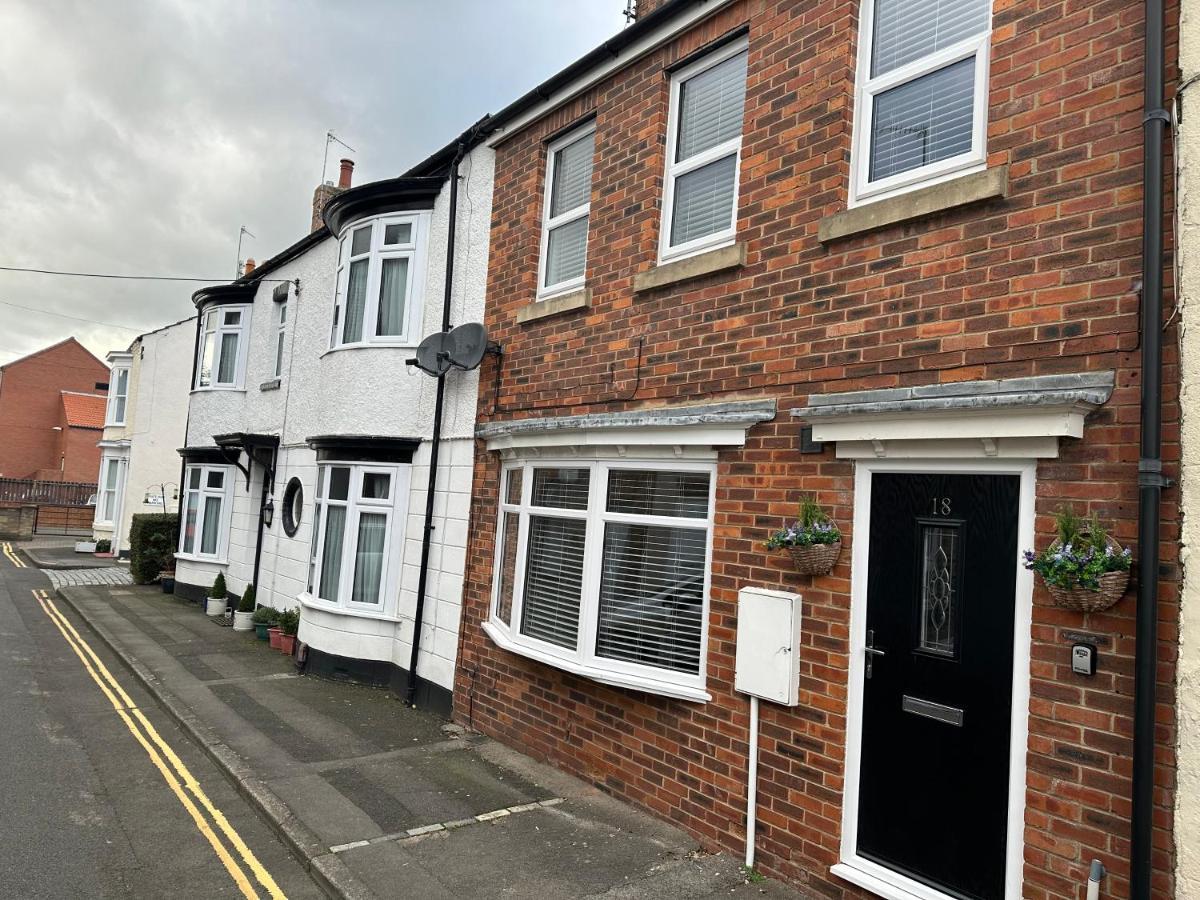 Cosy, 2 Bedroom Cottage In Guisborough Town Centre Екстер'єр фото